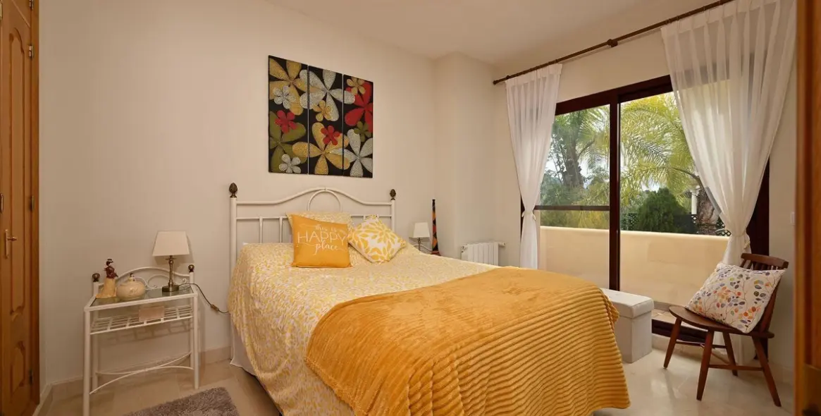 Продажа дома на две семьи в Coín 17