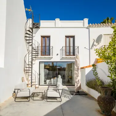 Sale of townhouse in Nueva Andalucía