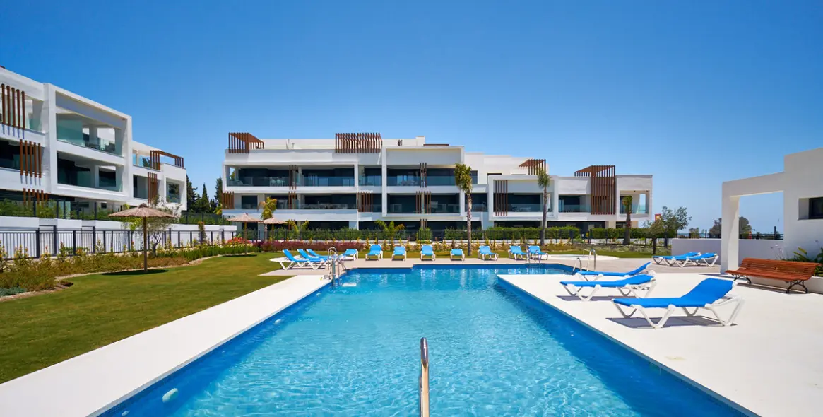 Sale of ground floor apartment in Bel Air 1