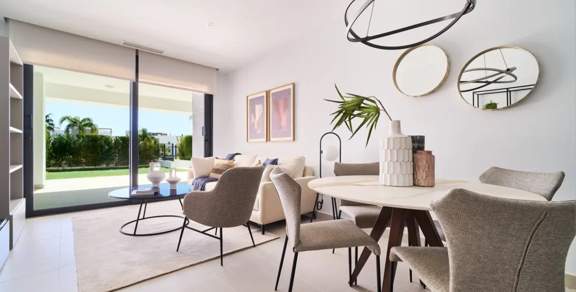 Sale of ground floor apartment in Bel Air 2