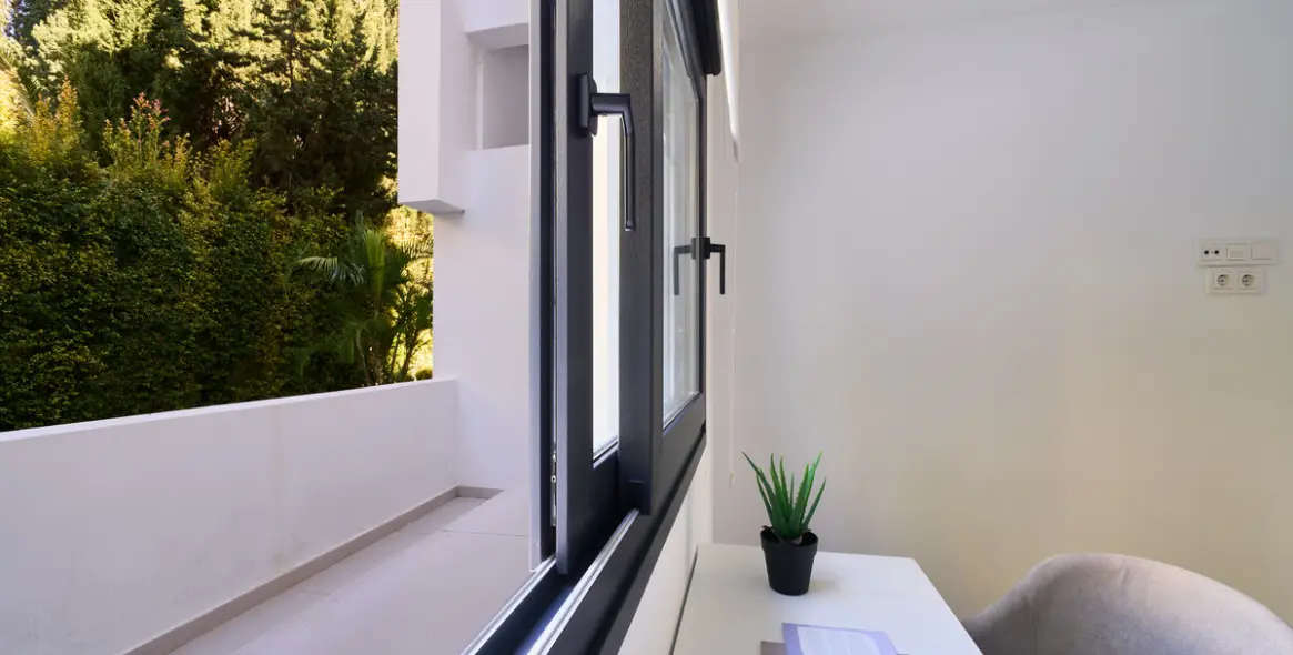 Sale of ground floor apartment in Bel Air 15