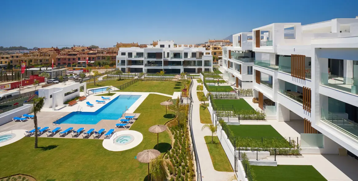 Продажа апартаментов на первом этаже в Bel Air 8