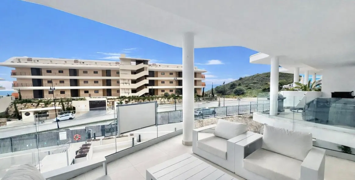 Продажа апартаментов на среднем этаже в Fuengirola 3