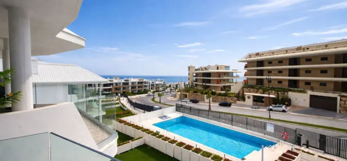 Продажа апартаментов на среднем этаже в Fuengirola 1