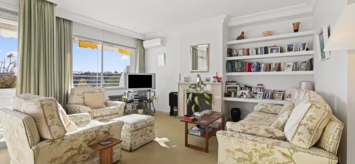 Sale of middle floor apartment in Guadalmina Alta 1