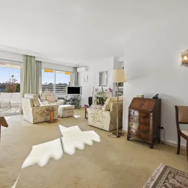 Sale of middle floor apartment in Guadalmina Alta