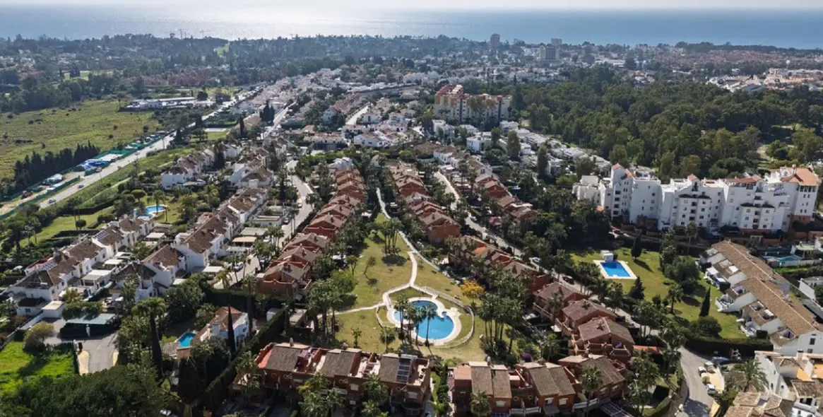 Sale of townhouse in Atalaya 1