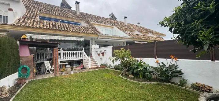 Sale of townhouse in Atalaya 1