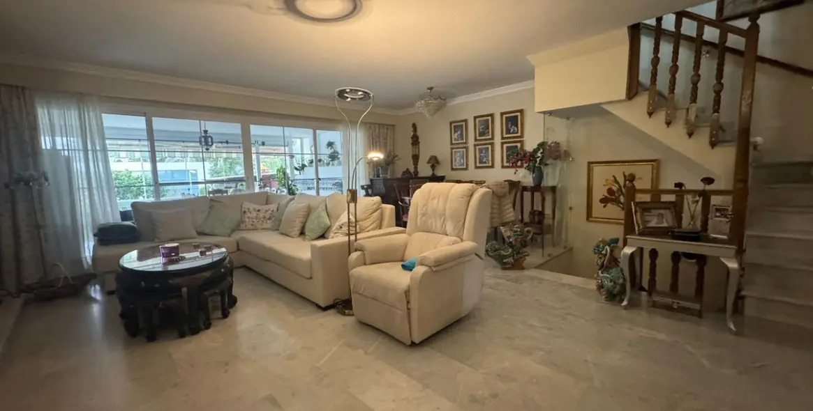 Sale of townhouse in Atalaya 3