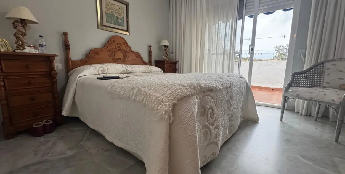 Sale of townhouse in Atalaya 8