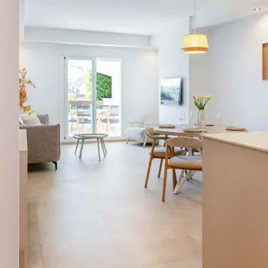 Sale of middle floor apartment in Nueva Andalucía