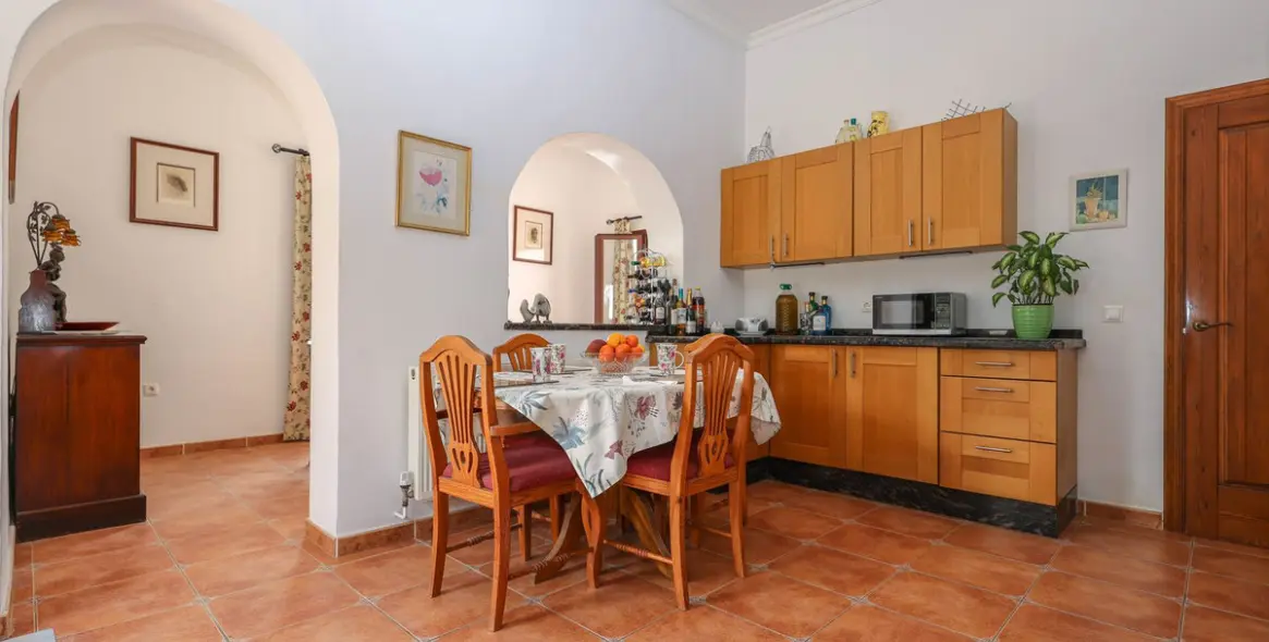 Продажа  отдельно стоящей виллы в Casarabonela 14