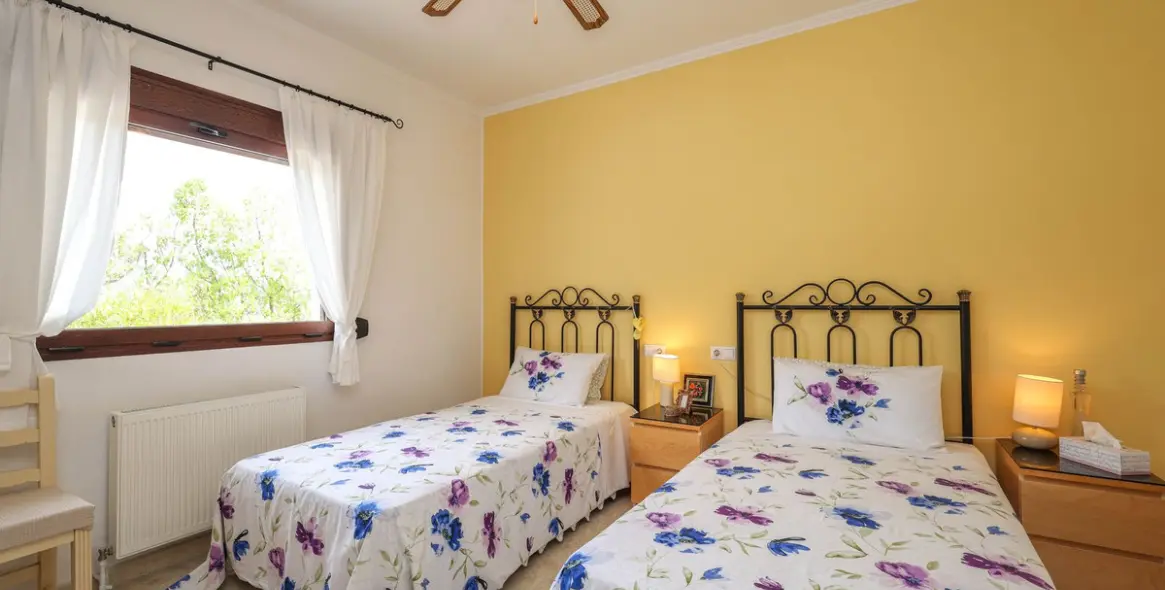 Продажа  отдельно стоящей виллы в Casarabonela 17