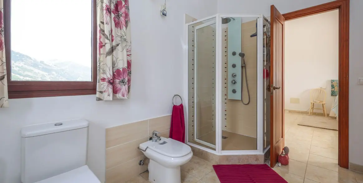 Продажа  отдельно стоящей виллы в Casarabonela 30