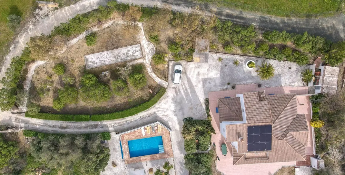 Продажа  отдельно стоящей виллы в Casarabonela 48