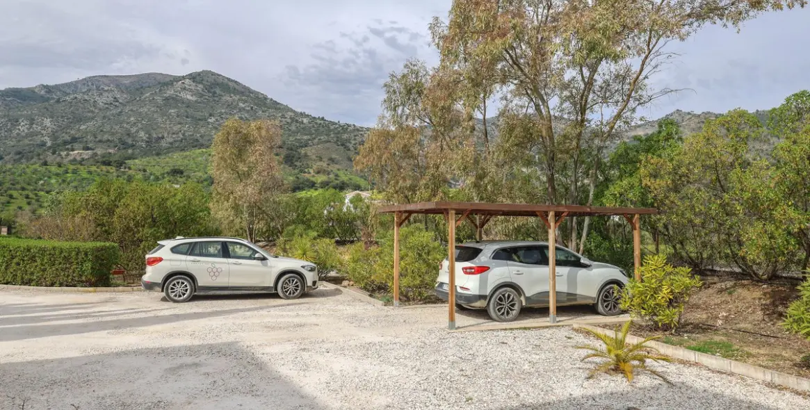 Sale of detached villa in Casarabonela 50