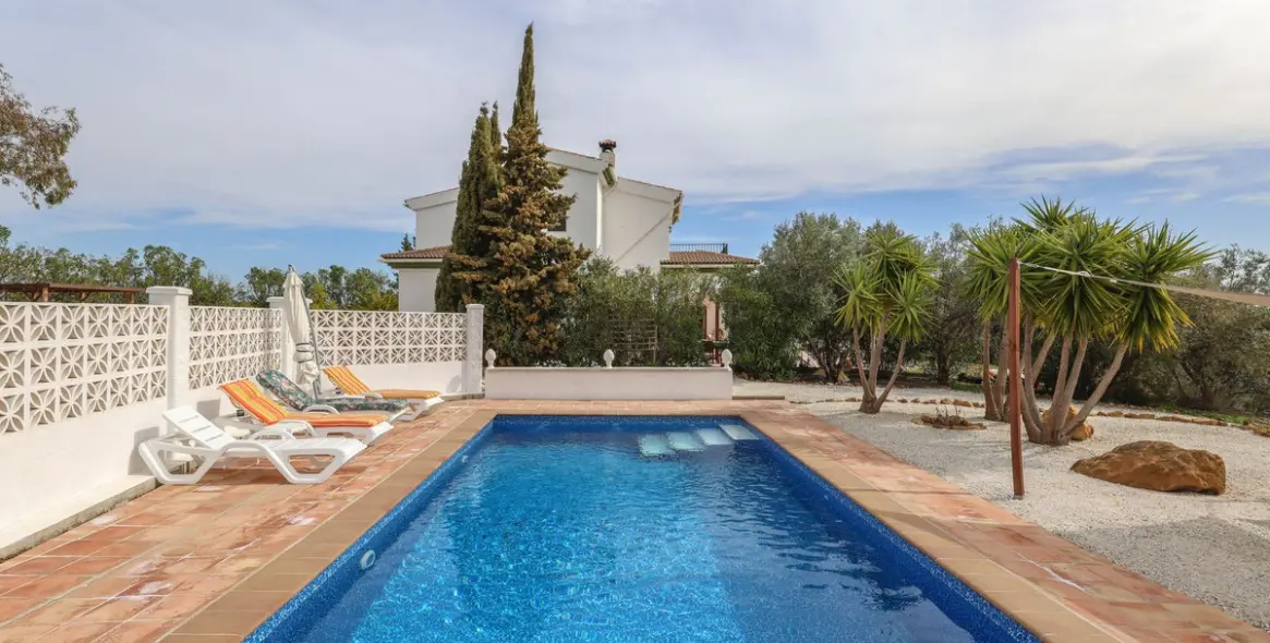 Sale of detached villa in Casarabonela 55