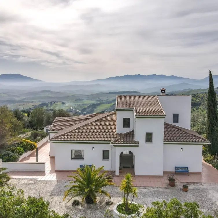 Venta de villa independiente en Casarabonela