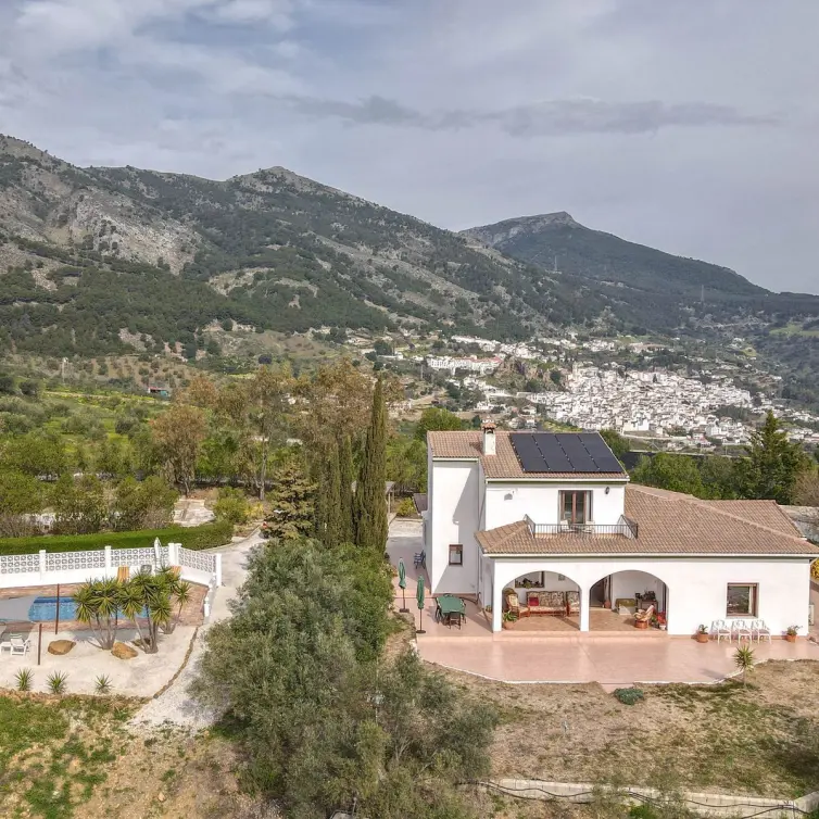 Venta de villa independiente en Casarabonela