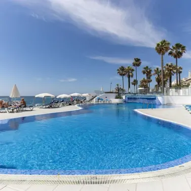 Venta de apartamento en planta baja en Estepona