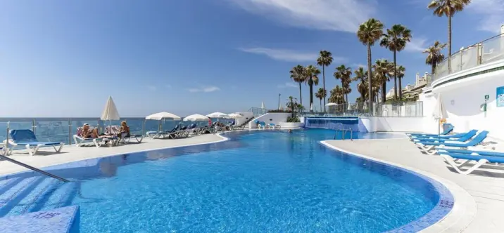 Venta de apartamento en planta baja en Estepona 2