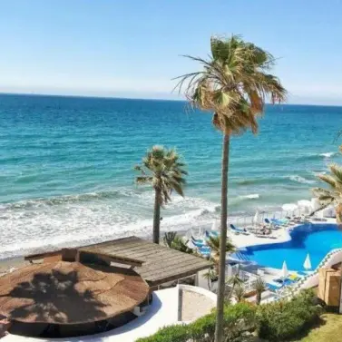 Venta de apartamento en planta baja en Estepona