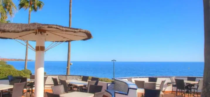 Venta de apartamento en planta baja en Estepona 4