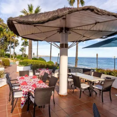 Venta de apartamento en planta baja en Estepona