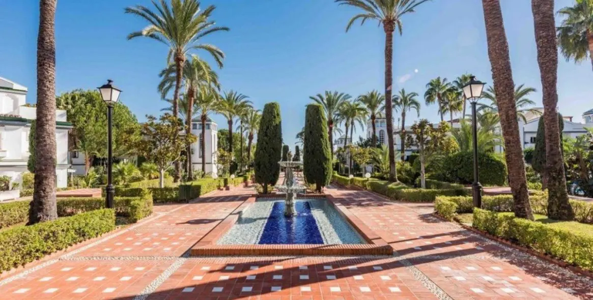 Продажа апартаментов на первом этаже в Estepona 7