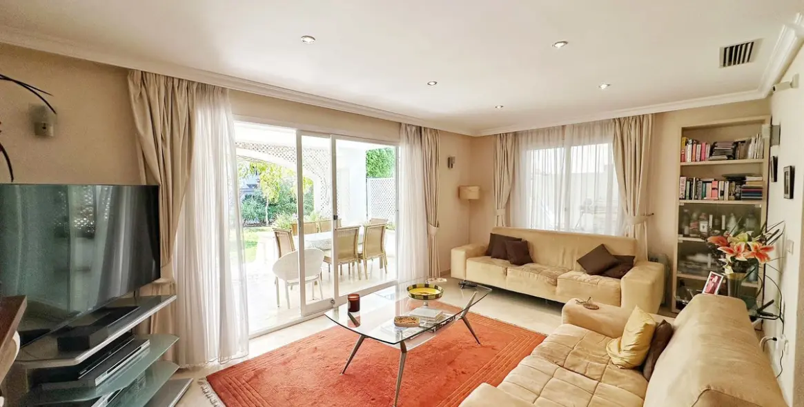 Продажа апартаментов на первом этаже в Estepona 14