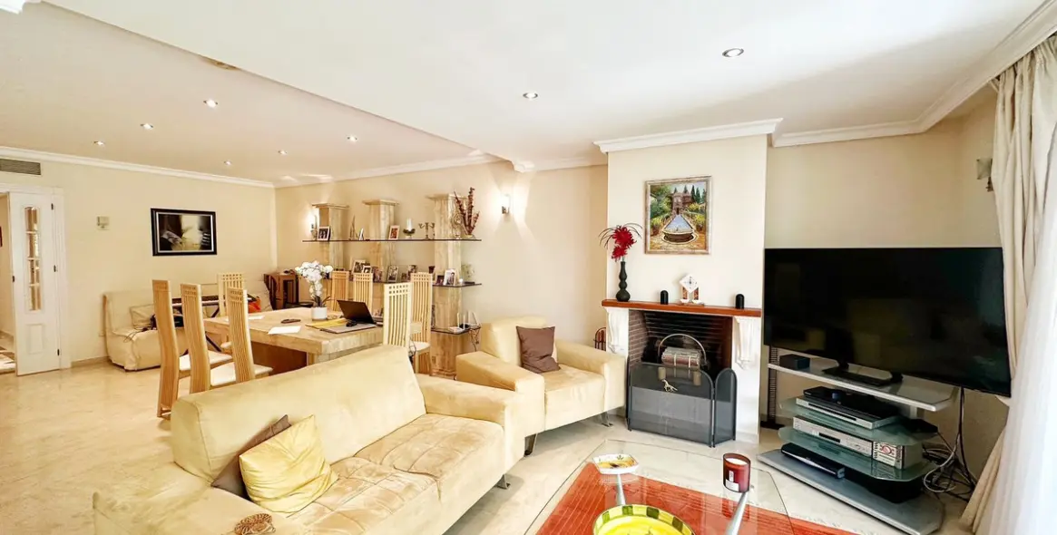 Продажа апартаментов на первом этаже в Estepona 15