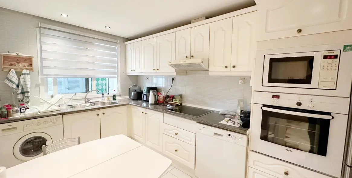 Продажа апартаментов на первом этаже в Estepona 17