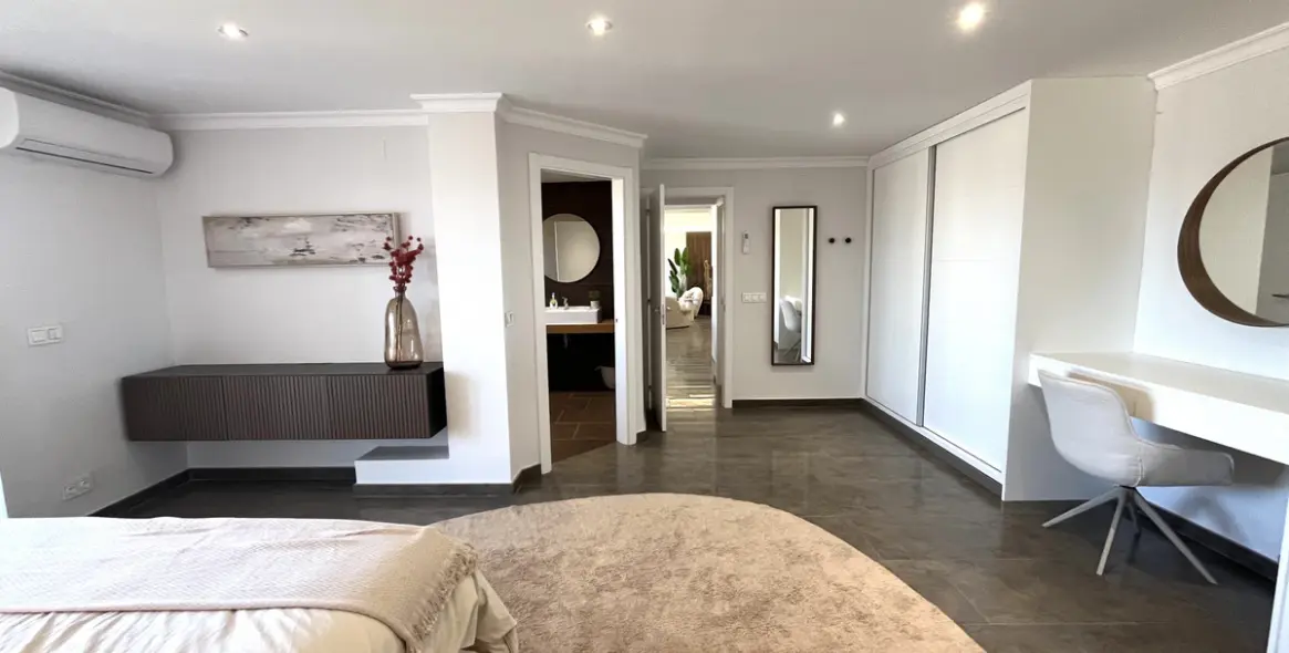 Venta de apartamento en planta media en Torreblanca 12