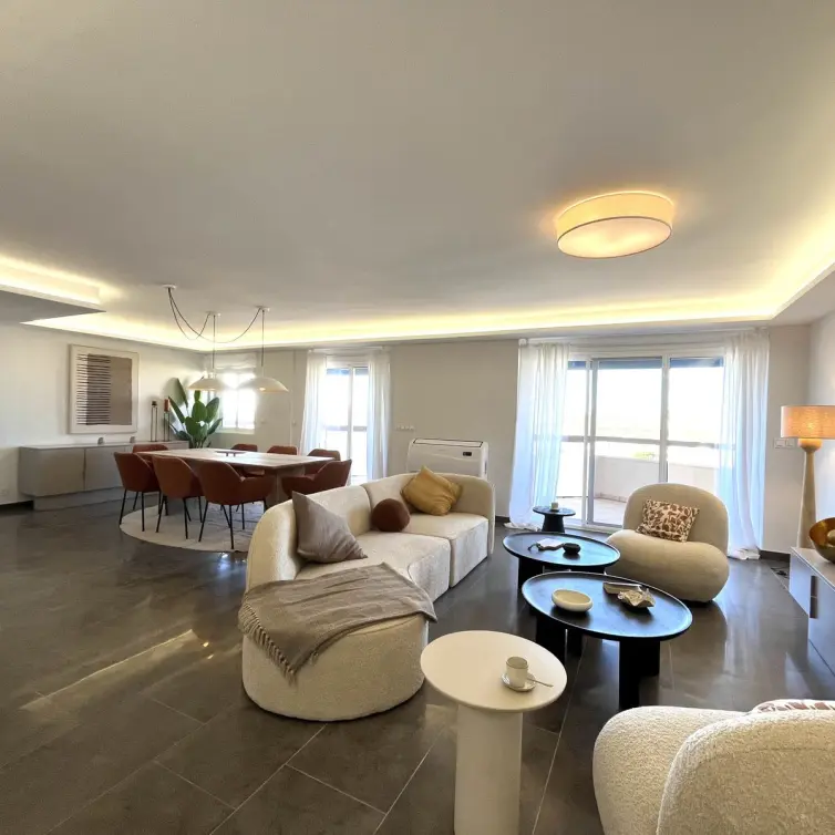 Sale of middle floor apartment in Los Pacos