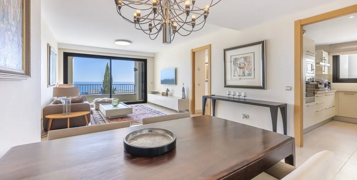 Sale of middle floor apartment in Marbella 11