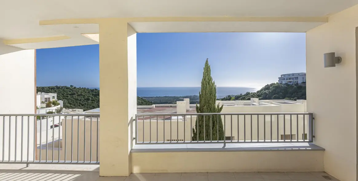 Venta de apartamento en planta media en Marbella 26