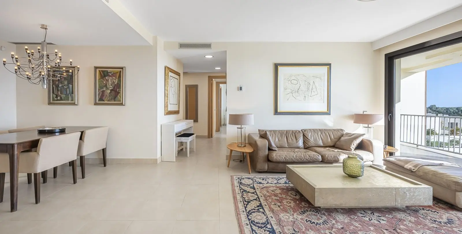 Sale of middle floor apartment in Altos de los Monteros 16