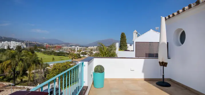 Продажа таунхауса в Guadalmina Alta 2