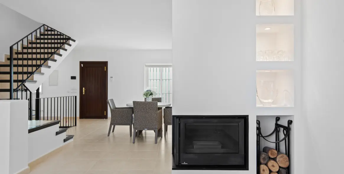 Продажа таунхауса в Guadalmina Alta 5