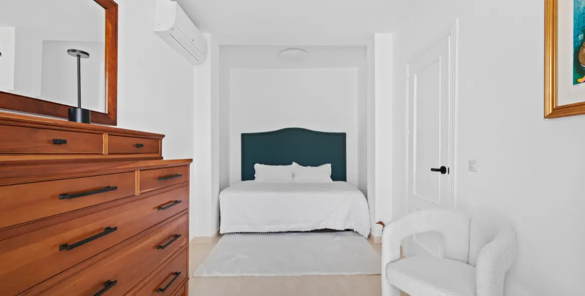 Продажа таунхауса в Guadalmina Alta 24