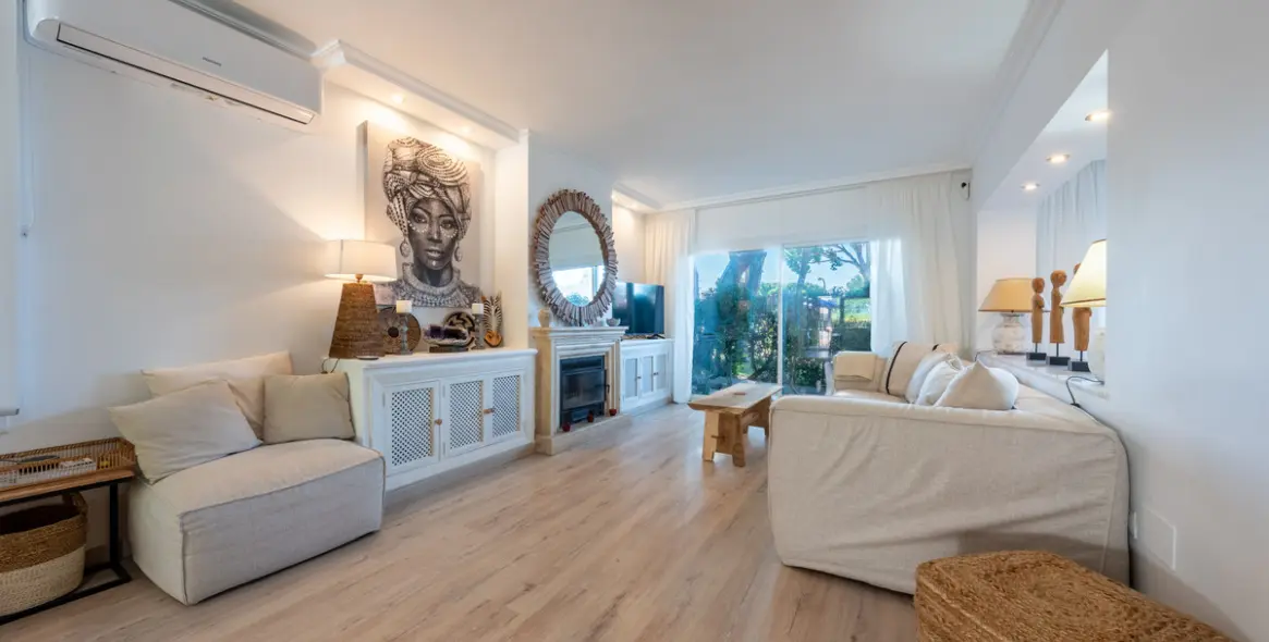 Sale of semi-detached house in Hacienda Las Chapas 6