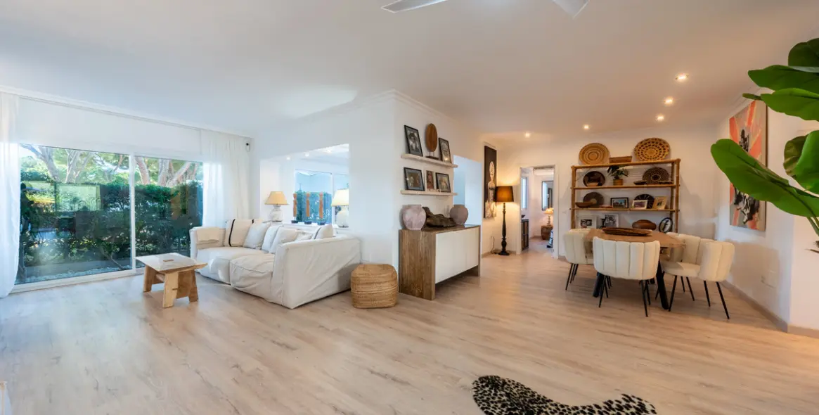 Sale of semi-detached house in Hacienda Las Chapas 10