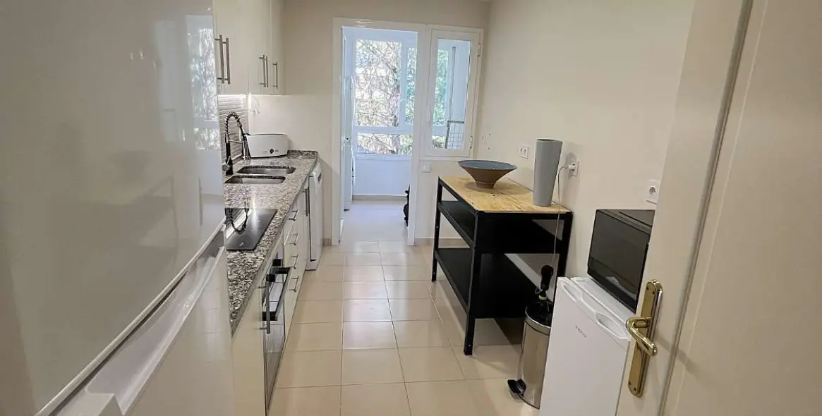 Sale of penthouse in Benahavís 13