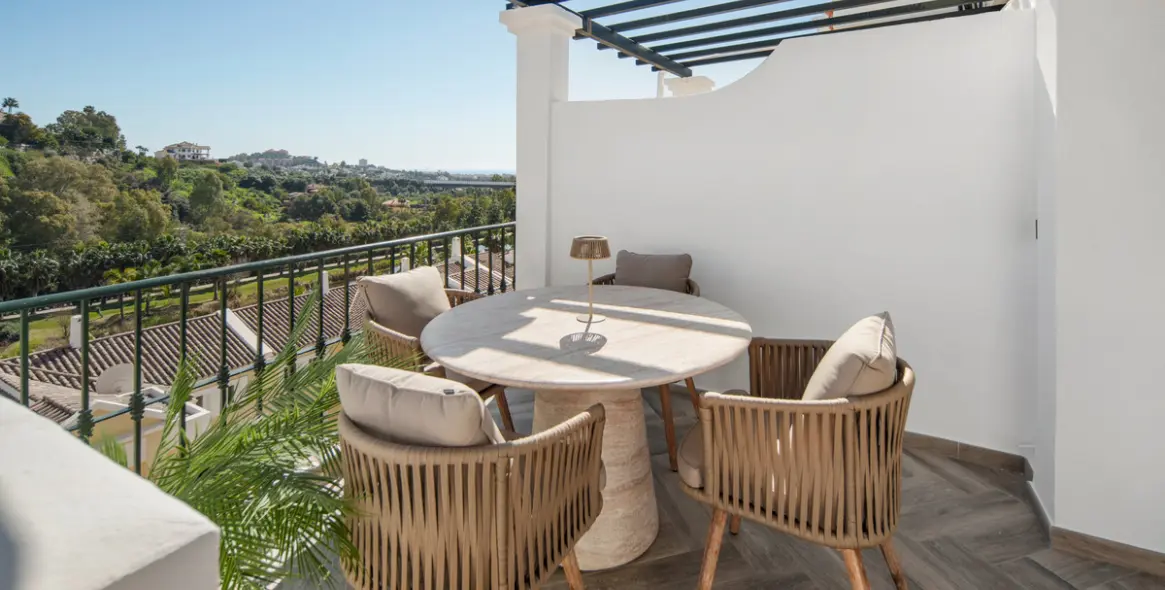 Venta de ático en La Quinta 12