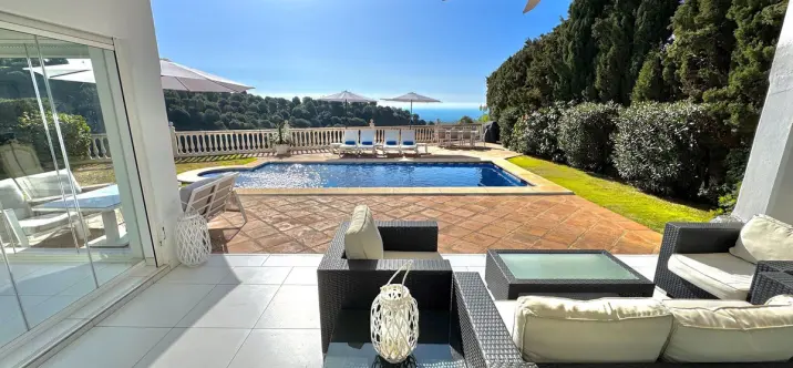 Venta de villa independiente en Calahonda 1