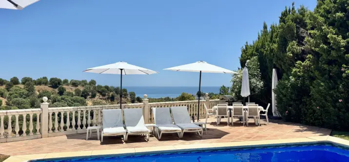 Venta de villa independiente en Calahonda 2