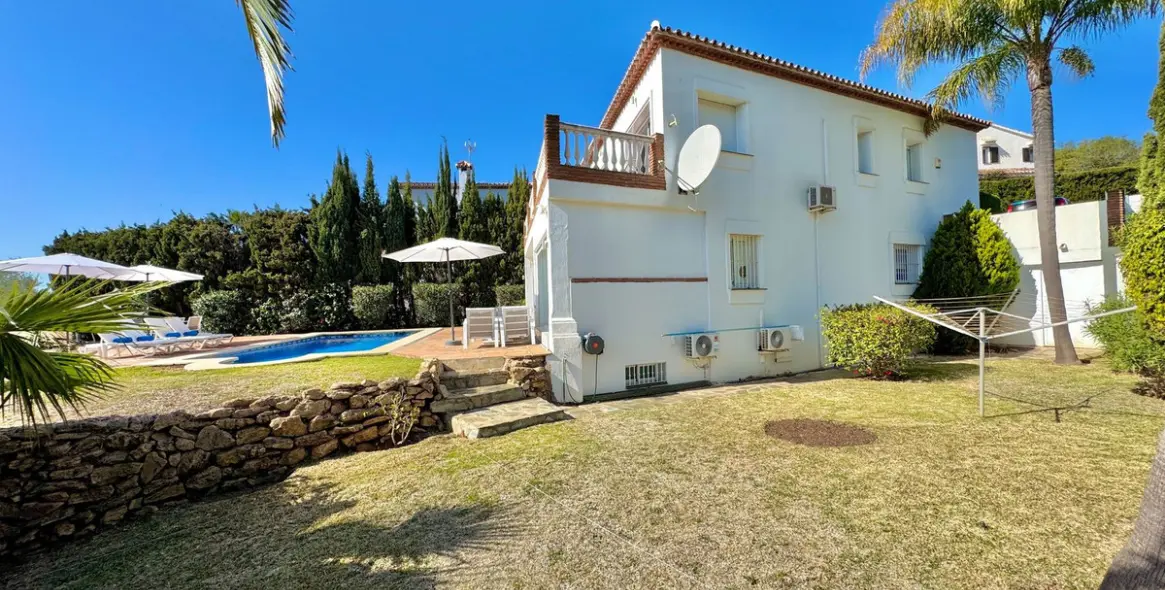 Venta de villa independiente en Calahonda 4