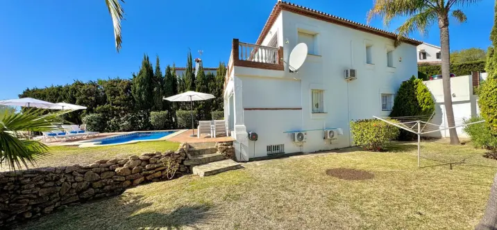 Venta de villa independiente en Calahonda 3