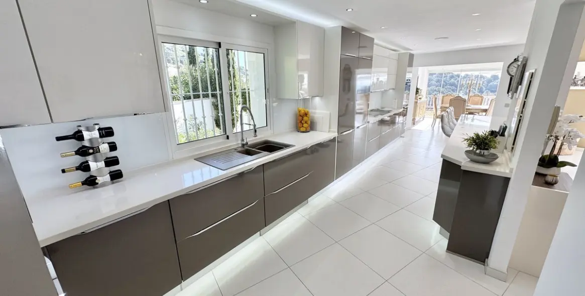 Venta de villa independiente en Calahonda 9