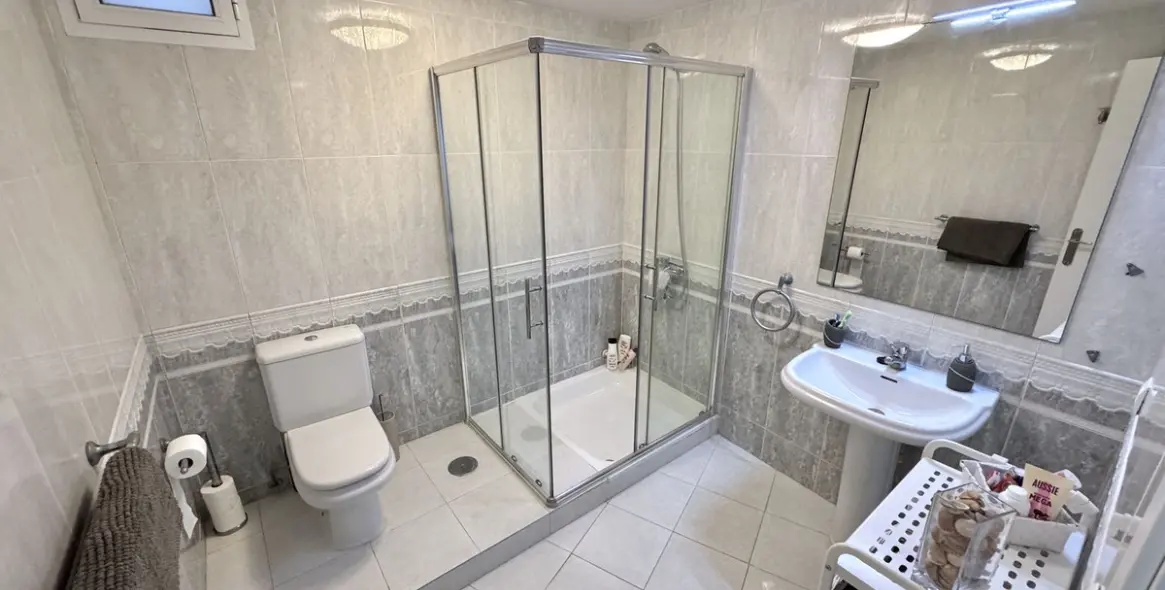 Продажа  отдельно стоящей виллы в Calahonda 28